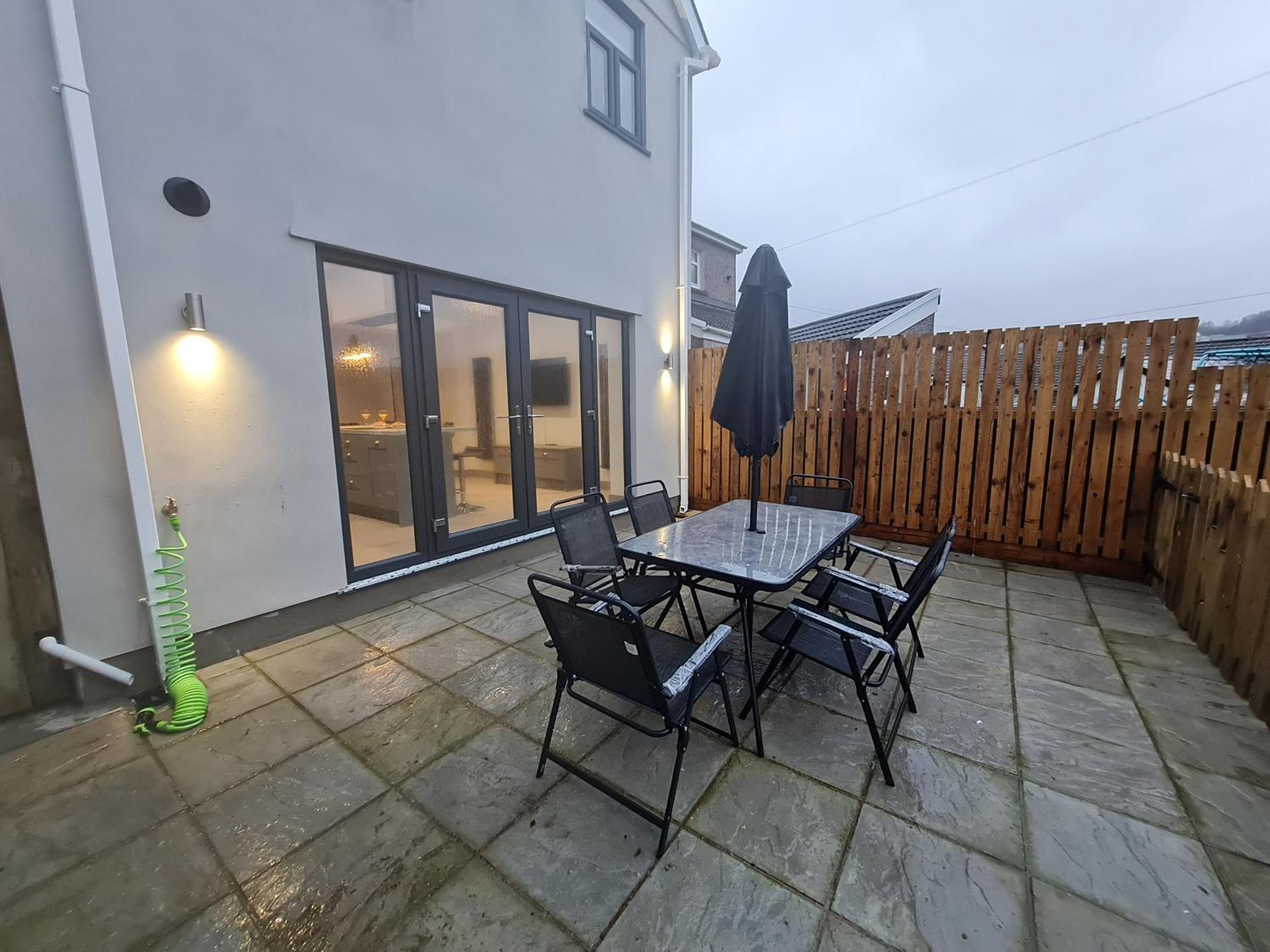 4 Bedroom Luxury House. Bike Park Wales. Secure Bike Store. Brecon Beacons Dowlais Exterior photo